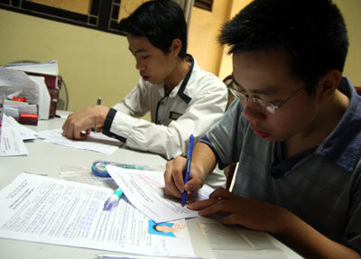 ho so dang ky du thi, tuyen sinh 2012, thong tin tuyen sinh, chi tieu tuyen sinh, diem thi, nguyen vong 1, ho so xet tuyen ho so dang ky du thi, tuyen sinh 2012, thong tin tuyen sinh, chi tieu tuyen sinh, diem thi, nguyen vong 1, ho so xet tuyen