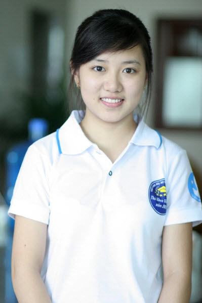 Thủ khoa HV Báo chí - Tuyên truyền năm 2011 Phùng Thị Phương Thúy: TS không nên thức trắng đêm để học