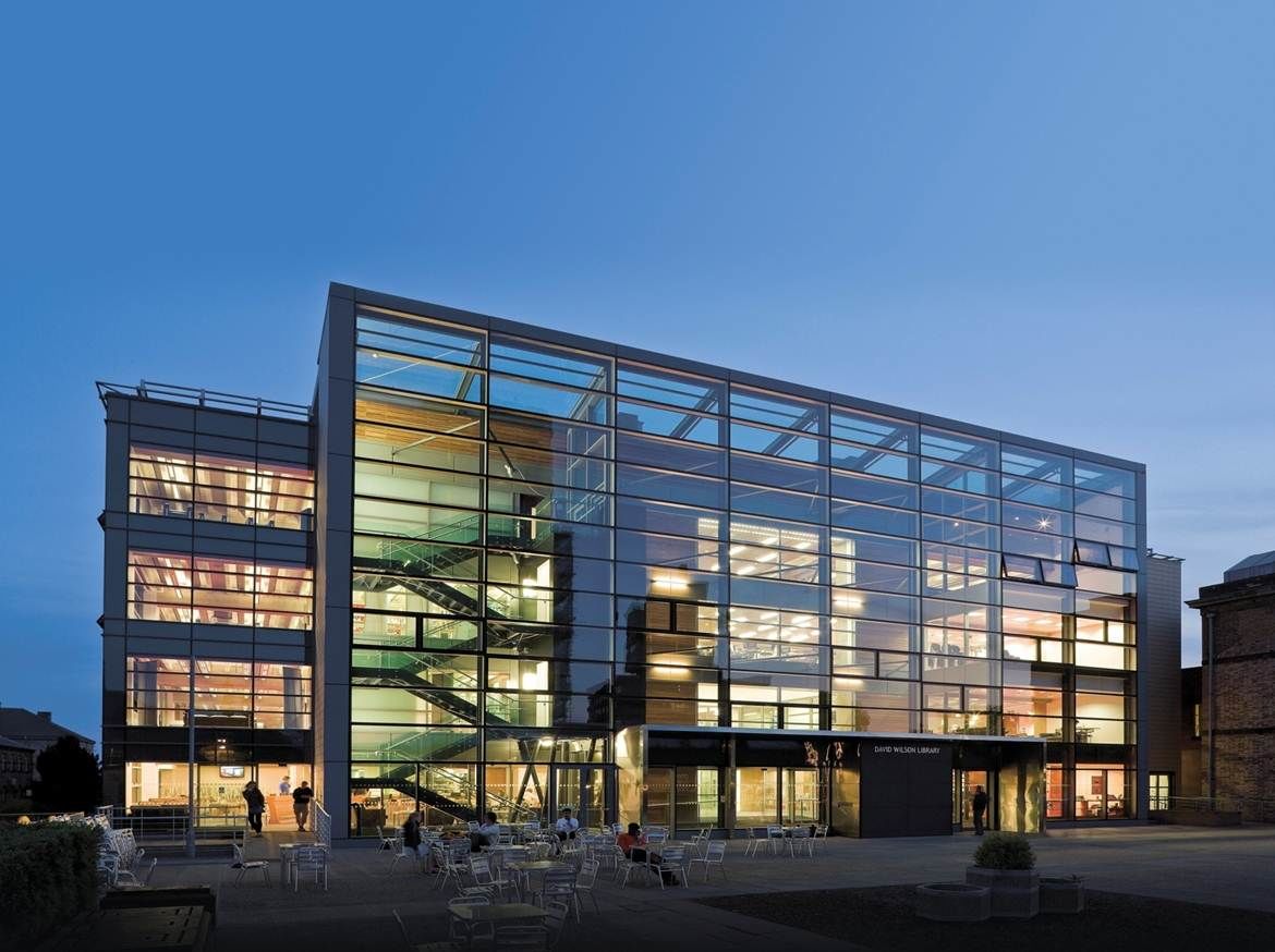 Chạm tay vào cổng trường Đại Học Tốp 10 của Anh - Ảnh 2