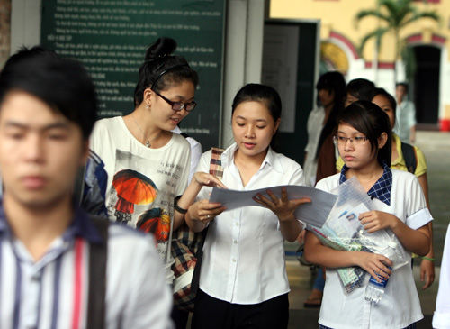 Những sự kiện đáng chú ý trong kỳ thi ĐH-CĐ 2012, Tin giáo dục, tuyển sinh, thông tin tuyển sinh, quy chế mới, điểm thi, điểm sàn, điểm chuẩn, vi phạm quy chế, đáp án đề thi, đề thi môn văn, đề thi đại học môn toán khối a, đề thi đại học, tra cứu đáp án, xem điểm thi, tra cứu điểm chuẩn, điểm chuẩn 2012, điểmt hi 2012, đề thi 2012, đề thi môn văn 2012 Những sự kiện đáng chú ý trong kỳ thi ĐH-CĐ 2012, Tin giáo dục, tuyển sinh, thông tin tuyển sinh, quy chế mới, điểm thi, điểm sàn, điểm chuẩn, vi phạm quy chế, đáp án đề thi, đề thi môn văn, đề thi đại học môn toán khối a, đề thi đại học, tra cứu đáp án, xem điểm thi, tra cứu điểm chuẩn, điểm chuẩn 2012, điểmt hi 2012, đề thi 2012, đề thi môn văn 2012