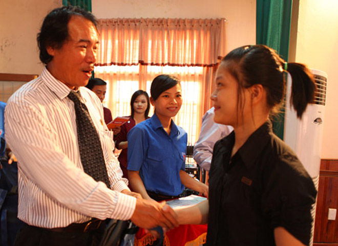 tiep suc den truong, nạnh thường quân, tuoi tre, tuyển sinh, thi đại học