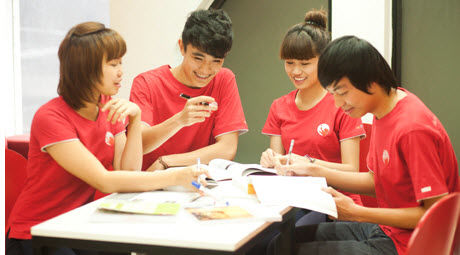 Sinh viên trường đại học Anh Quốc Việt Nam