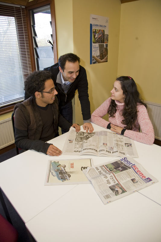 Sĩ tử thi vào Đại học Cambridge bị xoay như thế nào? - Ảnh 1