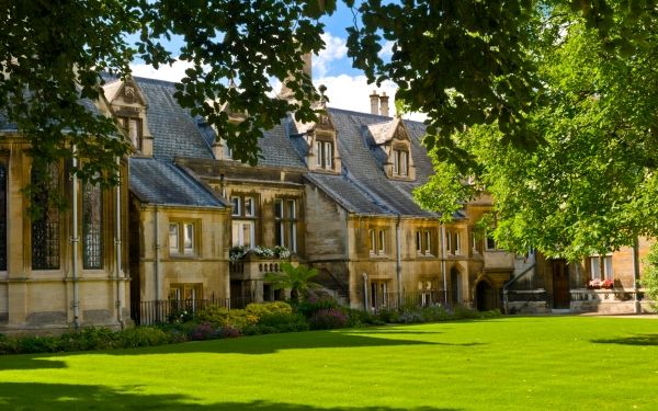 Sĩ tử thi vào Đại học Cambridge bị xoay như thế nào? - Ảnh 2