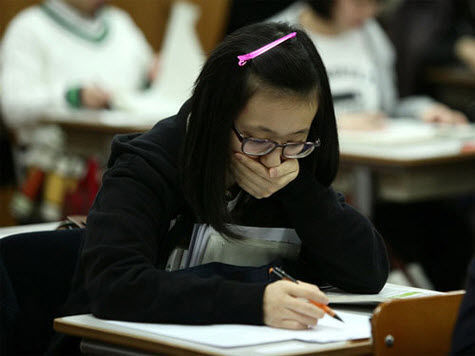 Áp lực từ kỳ thi đại học tại Hàn Quốc Áp lực từ kỳ thi đại học tại Hàn Quốc