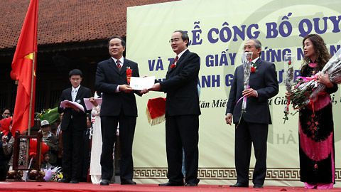 tuyen sinh, thong tin tuyen sinh, giao duc, bao giao duc, kenh tuyen sinh, tuyen sinh 2013, tuan viet nam, chuc danh hieu truong, hieu truong, cong nhan hieu truong