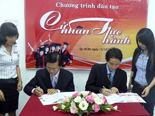 tuyen sinh, lien thong dai hoc, dao tao sai phep, tuyen sinh dai hoc, thong tin tuyen sinh, giao duc, bao giao duc, truong vi pham