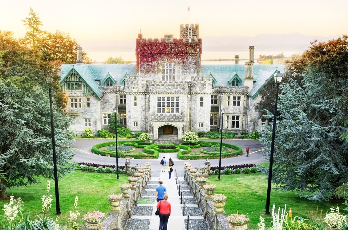 du hoc canada trường Royal Roads 