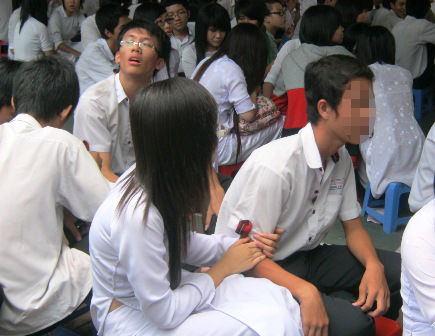 tinh yeu, hoc sinh yeu nhau, lam tinh, tuyen sinh, giao duc, nha truong, truong hoc, giao vien