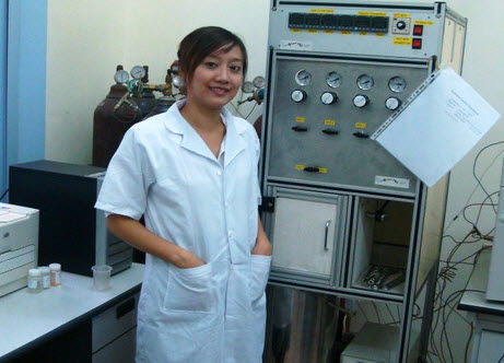 Nguyễn Khánh Diệu Hồng: Nữ PGS trể nhất Việt Nam