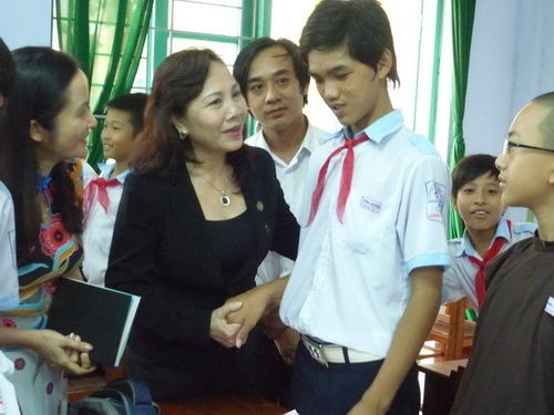 nguoi khuyet tat, khuyet tat, tan tat, cong bang, bo giao duc dao tao, tuyen sinh, thong tin tuyen sinh, giao duc, kenh tuyen sinh, tuyen sinh 2013, giao duc thoi dai