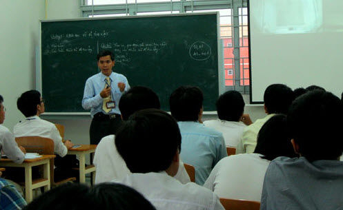 sinh viên làm thêm,  20% sinh viên gặp khó khăn khi xin việc làm