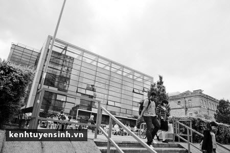 ĐH Leicester - top 20 trường ĐH hàng đầu UK có học bổng hữu nghị 85 triệu VND dành cho học sinh Việt Nam. ĐH Leicester - top 20 trường ĐH hàng đầu UK có học bổng hữu nghị 85 triệu VND dành cho học sinh Việt Nam.