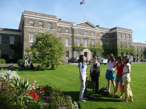 Du học Anh: Chương trình thực tập có lương