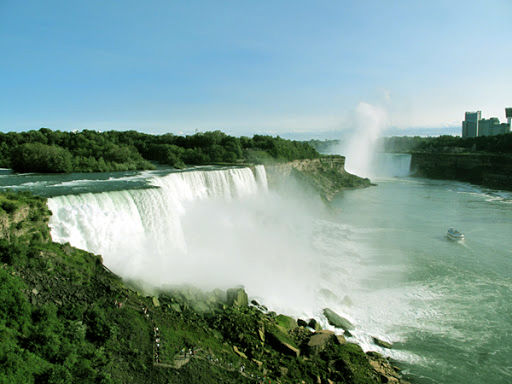 Du học Canada: Những điểm hấp dẫn nhất đối với du học sinh