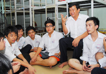 Hiện tượng học sinh cho vay lẫn nhau - Ảnh 1