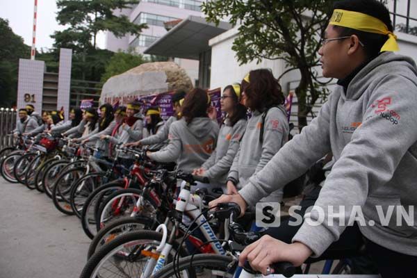 sinh vien ngoai thuong, tieng anh, hoc tieng anh, sinh vien, thi tieng anh, hoc tieng anh