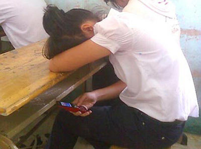 Sắp tới sẽ cấm sử dụng điện thoại trong trường học dien thoai di dong, cam su dung dien thoai, giao duc, bao giao duc