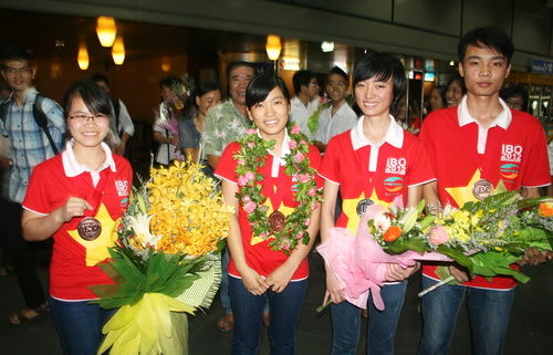 Các học sinh đạt giải