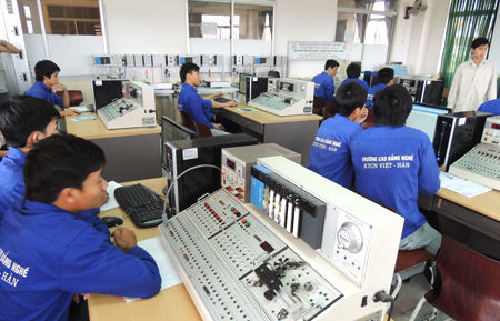 cao dang, truong cao dang, day nghe, tuyen sinh, giao duc, giao duc thoi dai