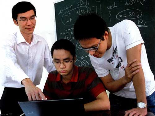 Tiến sĩ trẻ Đinh Bá Tiến: Hạnh phúc không thể đong đếm!