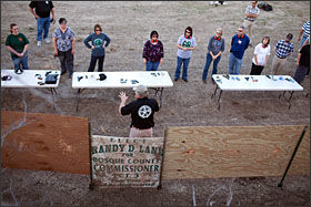 Mỹ: giáo viên được dạy bắn súng