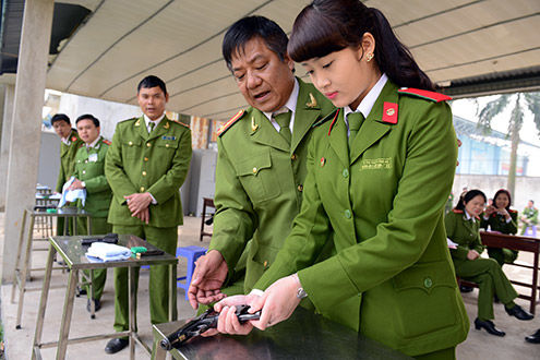 Một ngày trên thao trường của nữ học viên Học viện Cảnh Sát - Ảnh 4