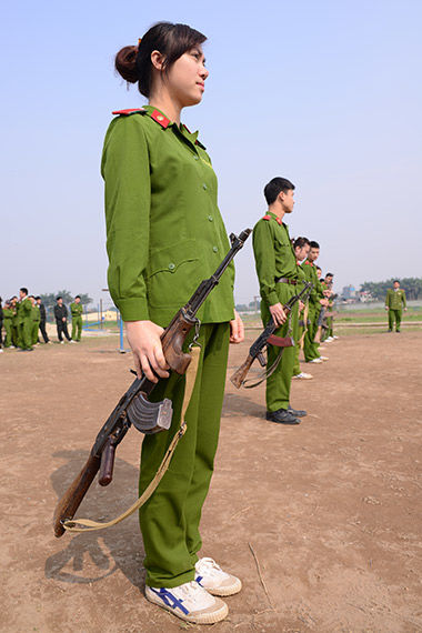Một ngày trên thao trường của nữ học viên Học viện Cảnh Sát - Ảnh 9