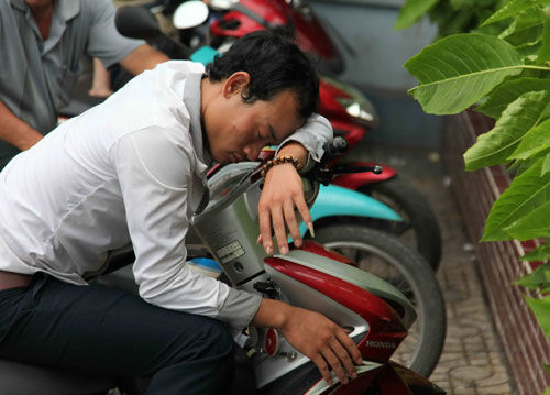 Những hình ảnh khó quên trong kỳ thi tốt nghiệp THPT 2018 - Ảnh 6