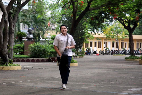 Những hình ảnh khó quên trong kỳ thi tốt nghiệp THPT 2018 - Ảnh 4