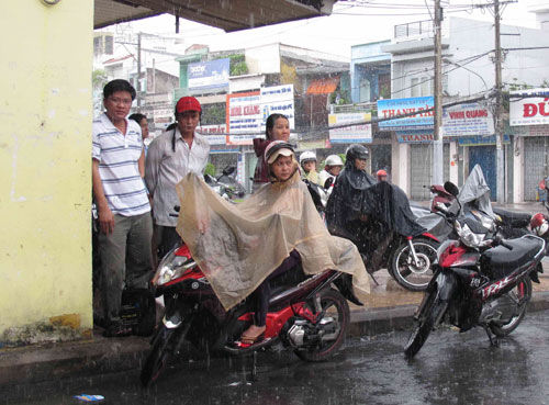 Những hình ảnh khó quên trong kỳ thi tốt nghiệp THPT 2018 - Ảnh 5