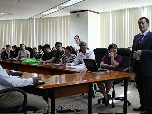 Động lực cho học sinh nghèo muốn du học - Ảnh 1