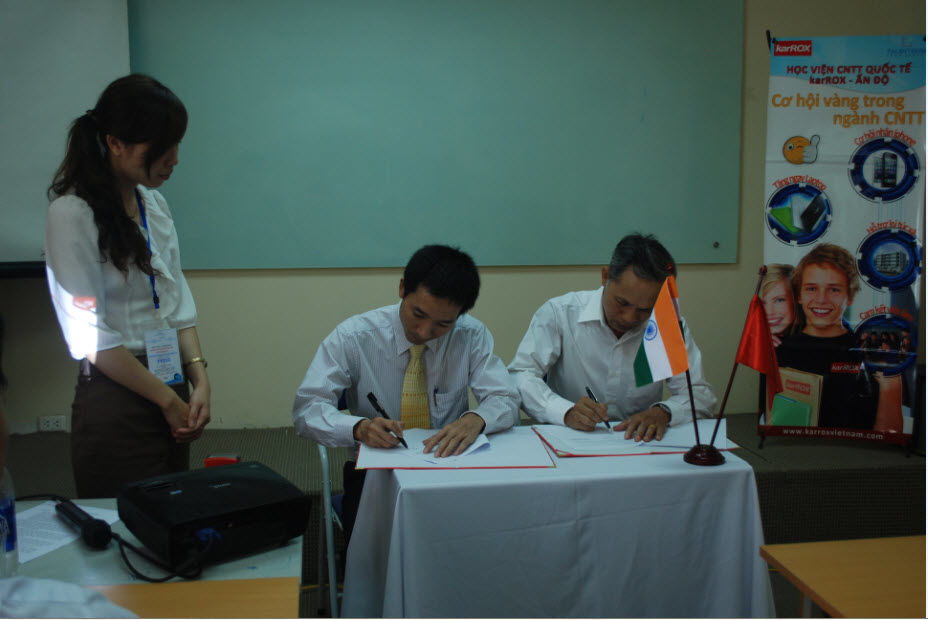 Lớp học kỹ năng mềm tại karrox viet nam