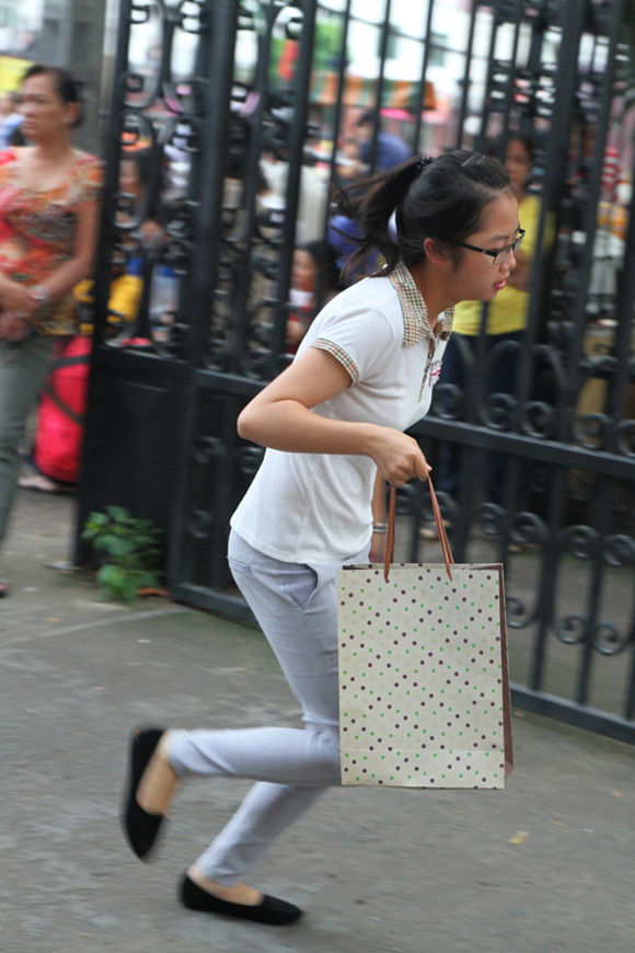 Sáng nay thí sinh thi môn cuối cùng: Môn Vật Lý/ tiếng anh (Khối A1)