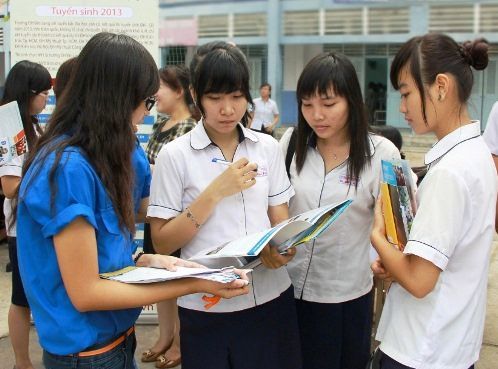 Nhiều thí sinh nhận luôn giấy báo trúng tuyển