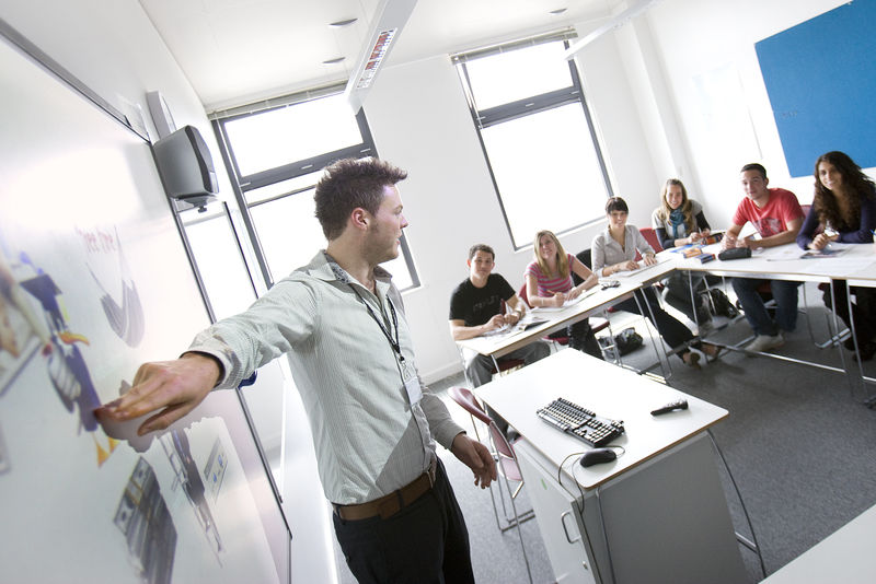 Du học Anh trường Bellerbys College