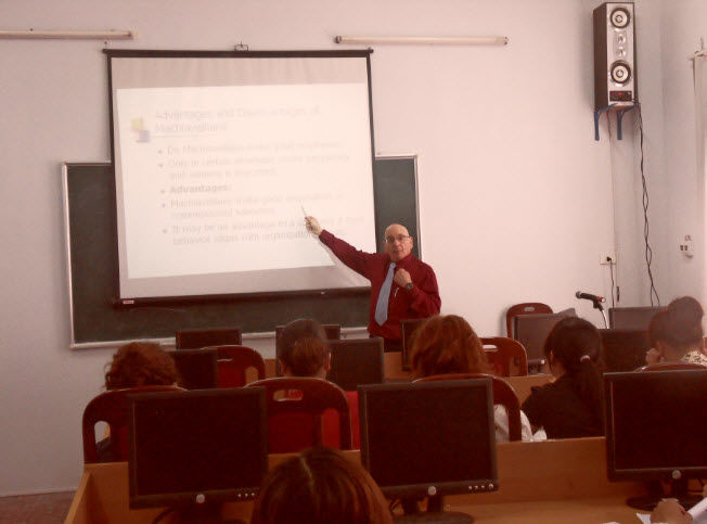 trường kinh tế Ngoại giao xét tuyển thẳng