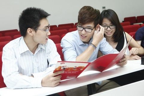 Du học tại chỗ: Nên hay không?| British University Vietnam