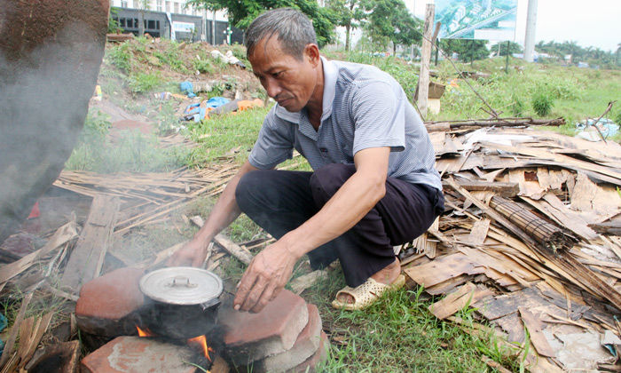Bố thủ khoa ĐH Y và những hình ảnh sẽ còn ám ảnh - Ảnh 8
