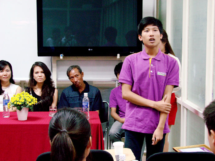 Thủ khoa Nguyễn Hữu Tiến được tạm hoãn nghĩa vụ quân sự - Ảnh 1