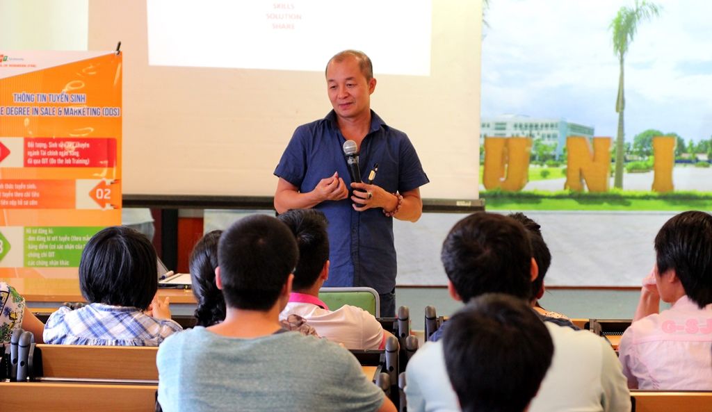 cử nhân quốc tế FPT B2G