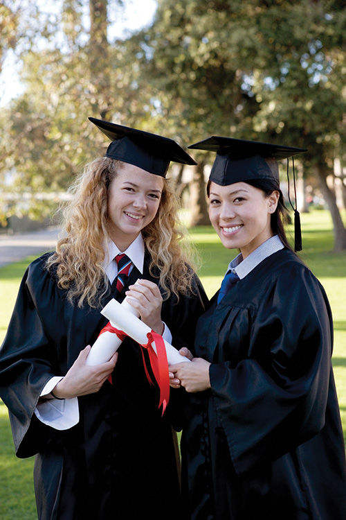 Học bổng Trung học và Đại học cùng EF Education First