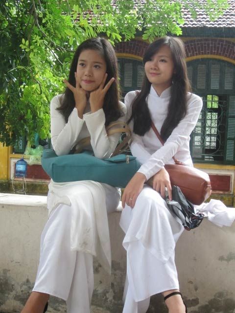 nữ sinh, khai giảng, tựu trường, áo dài