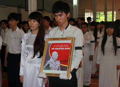 Sách giáo khoa không có Đại tướng Võ Nguyên Giáp | Vo Nguyen Giap