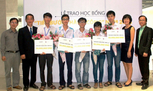 Học bổng tiếp bước thành công dành cho sinh viên xuất sắc