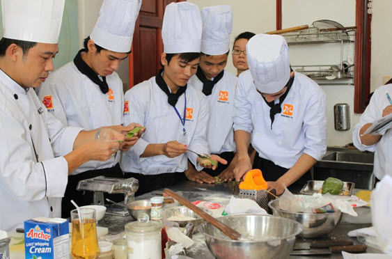 Hướng nghiệp, phân luồng cho học sinh: Mạnh ai nấy làm Hướng nghiệp, phân luồng cho học sinh: Mạnh ai nấy làm