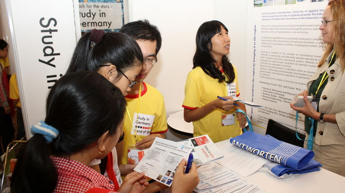 Thông tin về các suất học bổng chính phủ đầu năm 2014