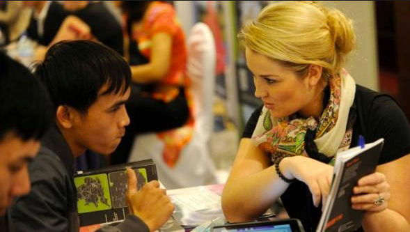 Sự khác biệt giữa trường tư thục và trường công lập khi du học Anh Sự khác biệt giữa trường tư thục và trường công lập khi du học Anh