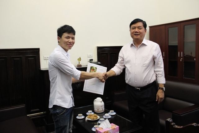 Thủ khoa thất nghiệp được bộ trưởng nhận vào làm việc Thủ khoa thất nghiệp được bộ trưởng nhận vào làm việc