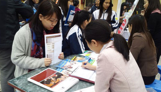 Tăng cường hướng nghiệp thông qua dạy nghề bậc Phổ thông Tăng cường hướng nghiệp thông qua dạy nghề bậc Phổ thông